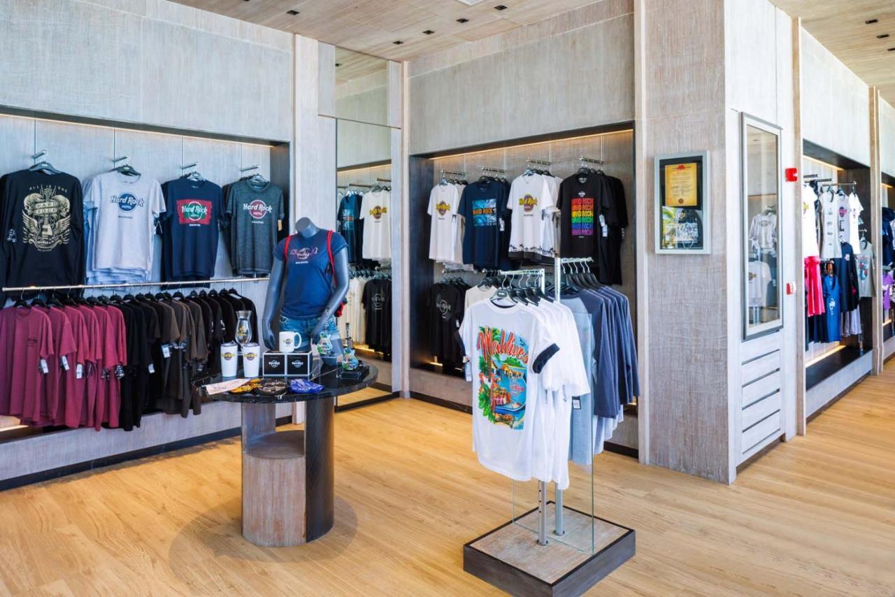 하드록 호텔 몰디브 Emboodhoo Lagoon 외부 사진 The interior of the 2014 PGA of America Merchandise Mart