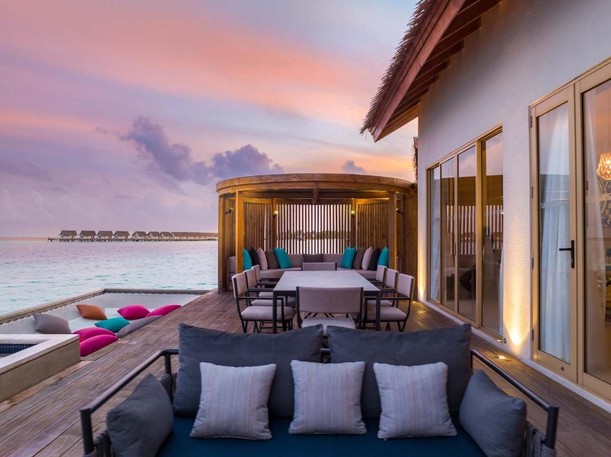 하드록 호텔 몰디브 Emboodhoo Lagoon 외부 사진 A water villa at the resort